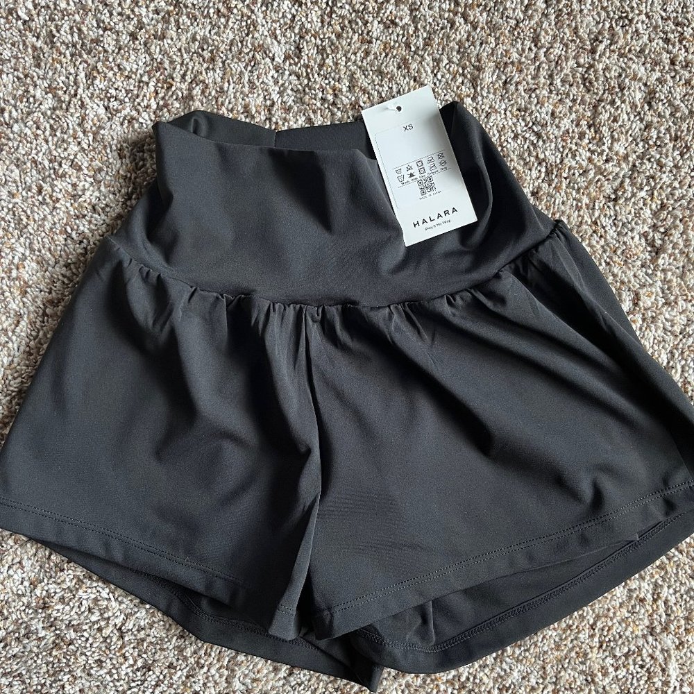 Halara 2 in 1 Yoga shorts